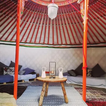 Luxury tent La Yourte Des Champs